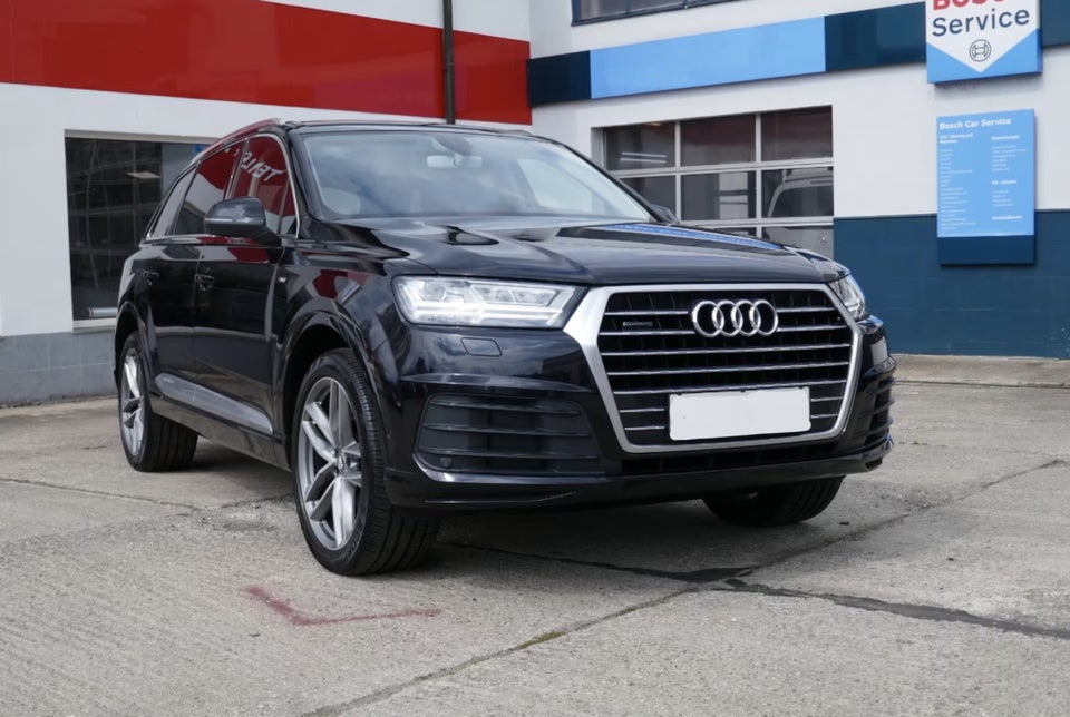 Audi Q7 3,0 TDi 272 S-line quattro Tiptr. 5d
