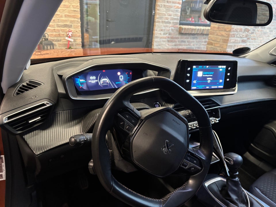 Peugeot 2008 1,5 BlueHDi 100 Allure 5d