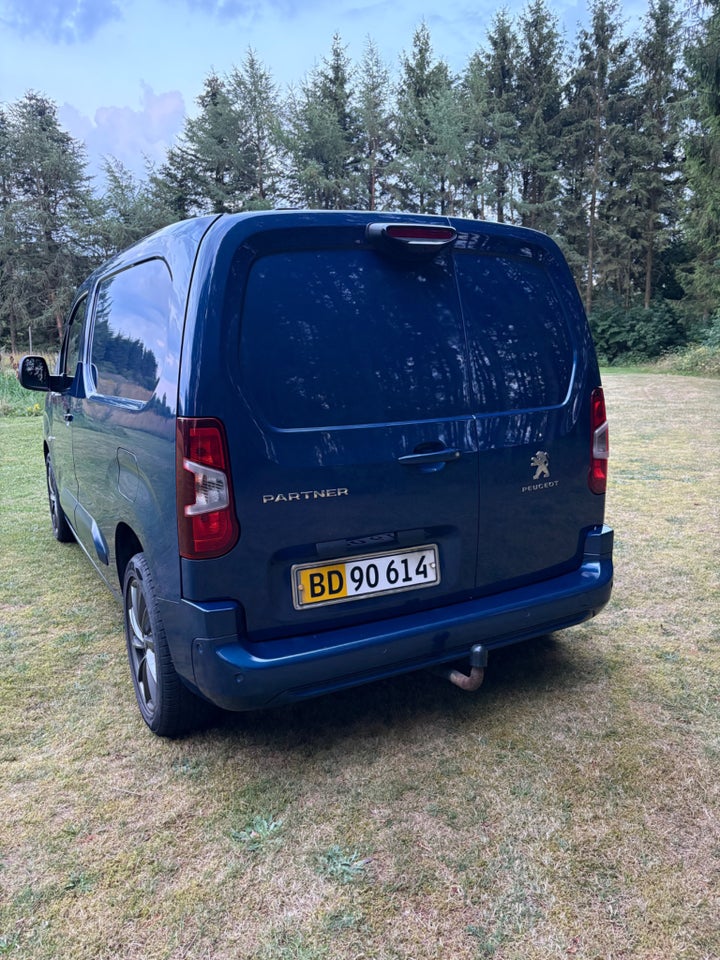 Peugeot Partner 1,5 BlueHDi 130 L1V1 Ultimate EAT8 Van