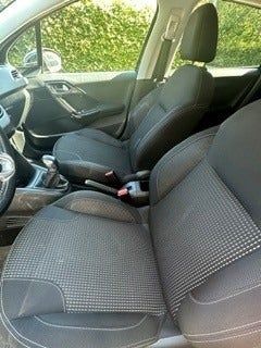 Peugeot 208 1,6 BlueHDi 100 Allure Sky 5d