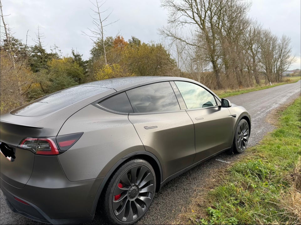 Tesla Model Y Performance AWD 5d