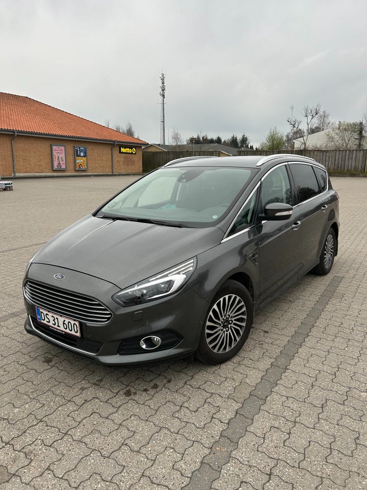 Ford S-MAX 2,0 EcoBlue Titanium 5d