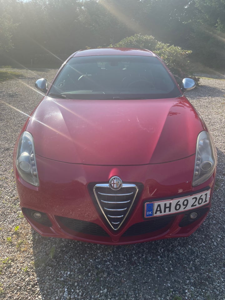 Alfa Romeo Giulietta 2,0 JTD 140 Distinctive 5d
