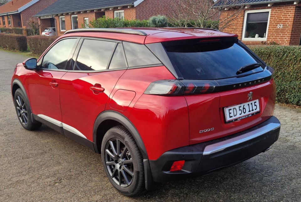 Peugeot 2008 1,5 BlueHDi 130 Allure EAT8 5d