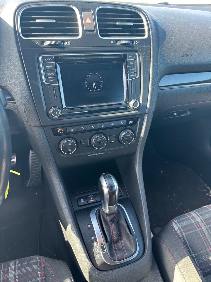 VW Golf VI 2,0 GTi Cabriolet DSG 2d