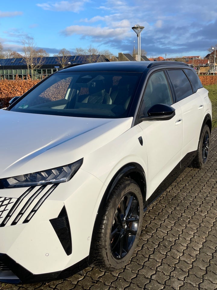 Peugeot e-5008 77 GT Pack 7prs 5d