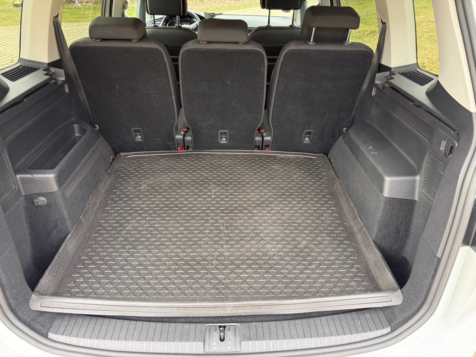 VW Touran 2,0 TDi 190 Highline DSG 5d