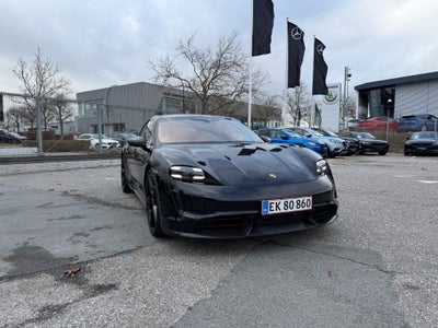 Porsche Taycan Turbo S  Performance+  4d