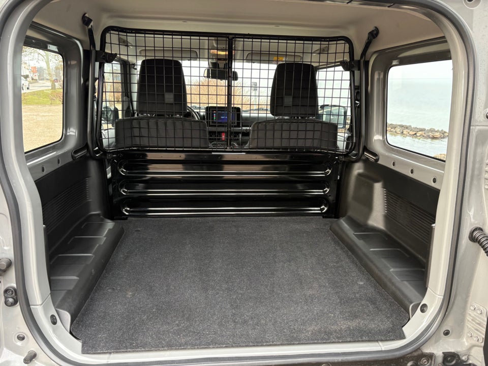 Suzuki Jimny 1,5 Active AllGrip Van 3d