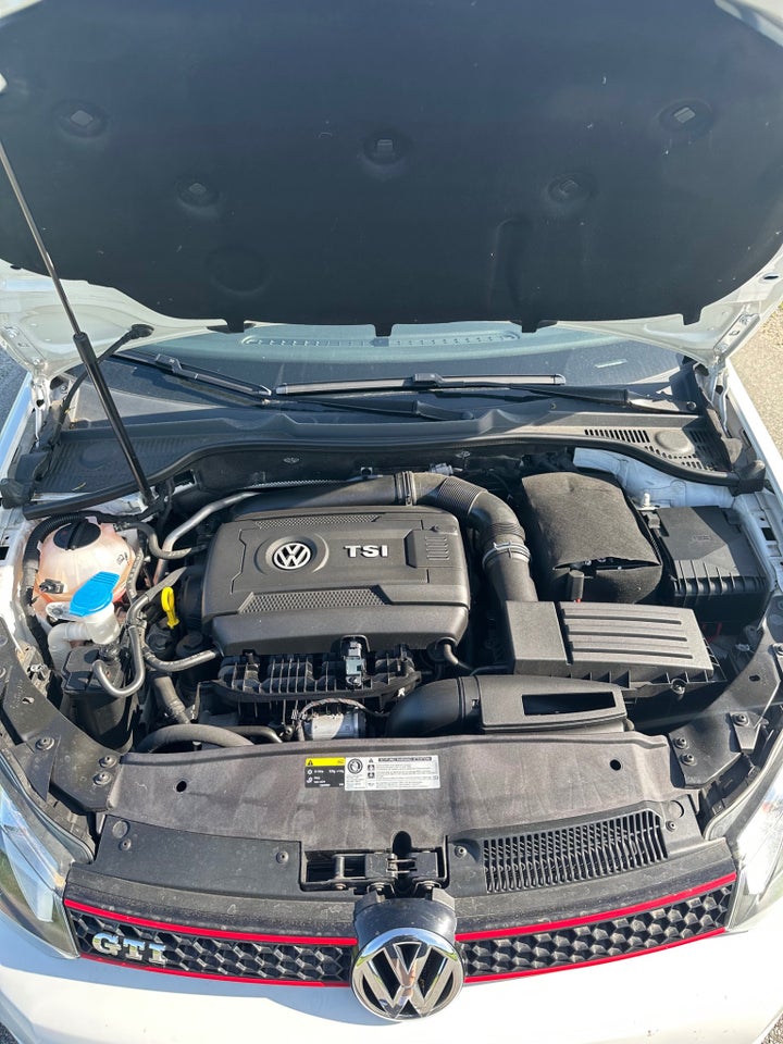 VW Golf VI 2,0 GTi Cabriolet DSG 2d