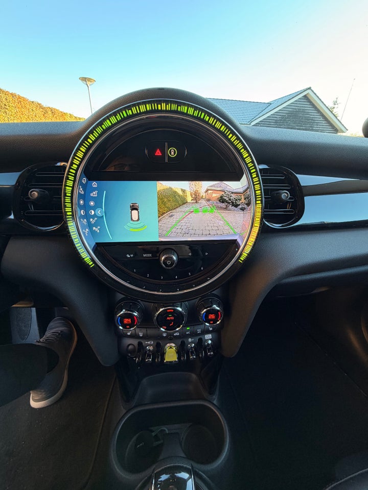 MINI Cooper SE Maximise 3d