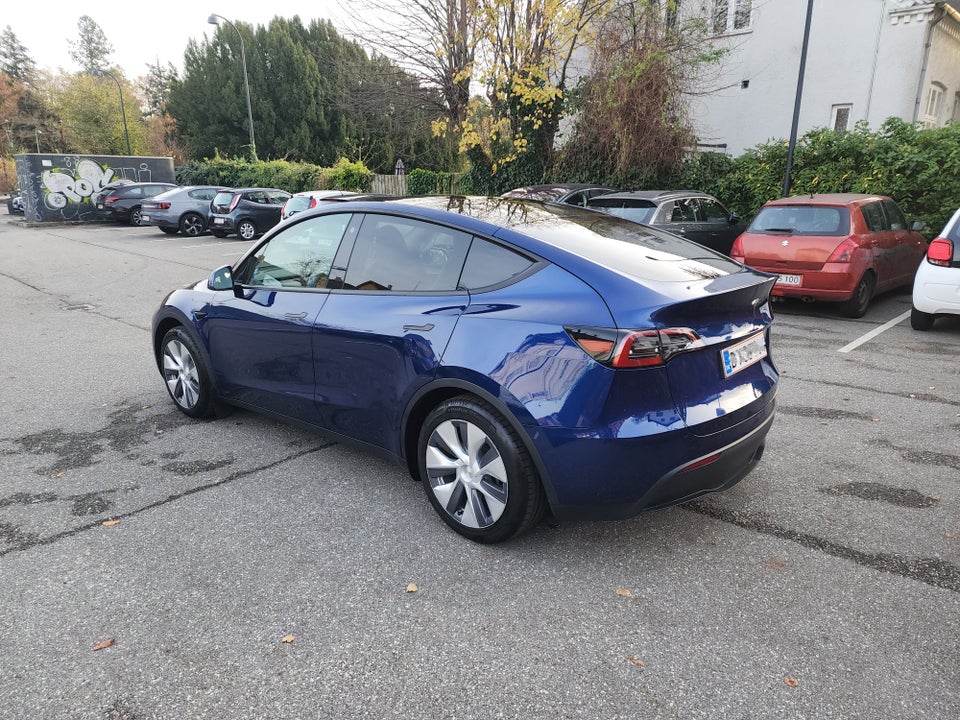 Tesla Model Y RWD 5d