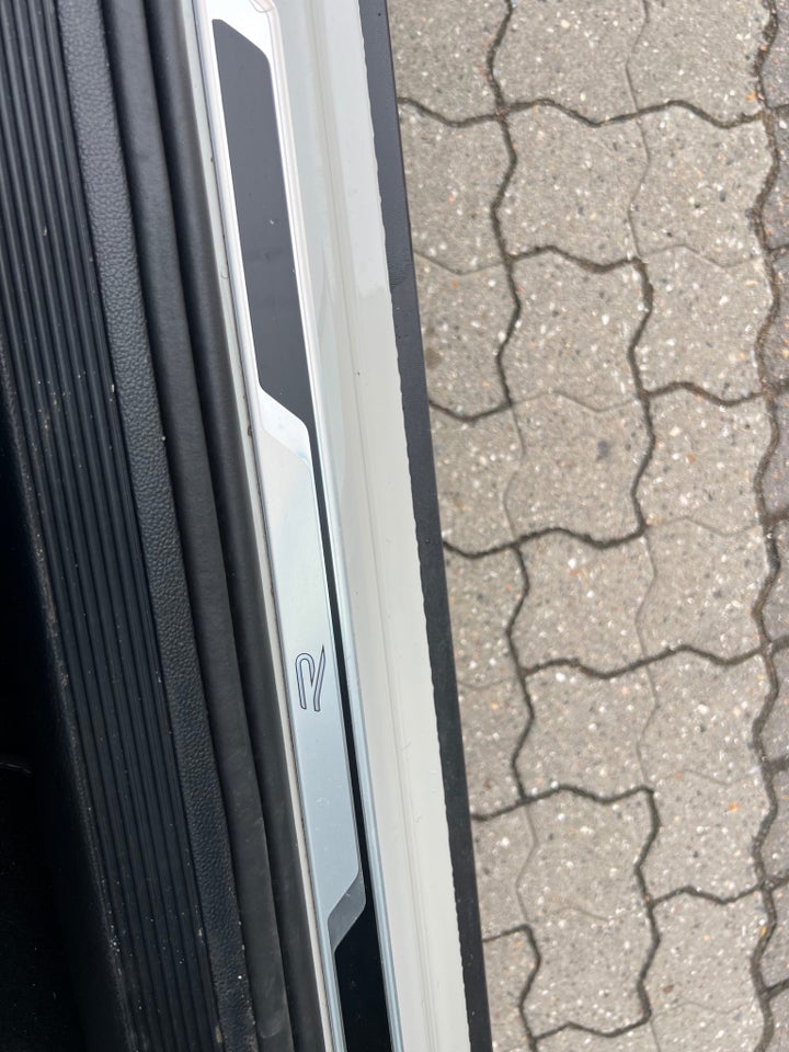 VW T-Roc 1,5 TSi 150 R-line DSG 5d