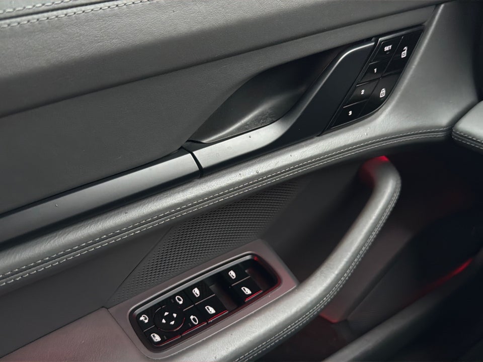 Porsche Taycan Turbo Performance+ 4d