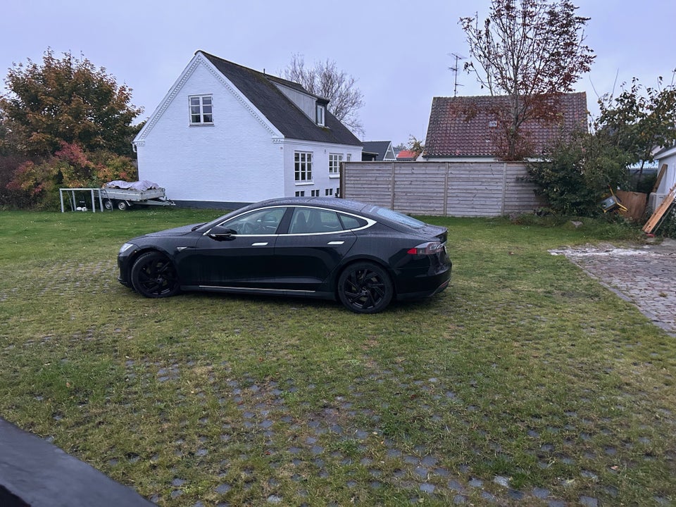 Tesla Model S 85 5d