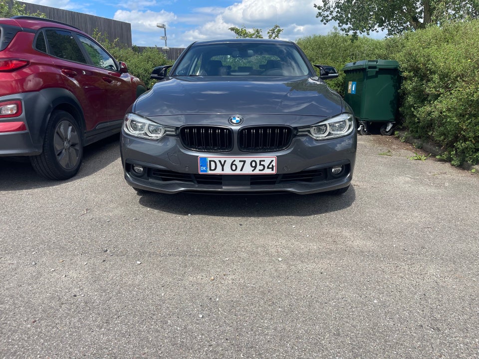 BMW 320i 2,0 aut. 4d