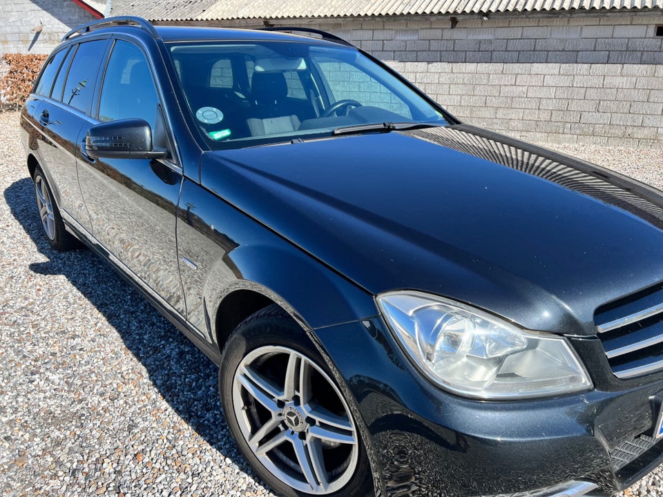 Mercedes C200 2,2 CDi stc. BE 5d