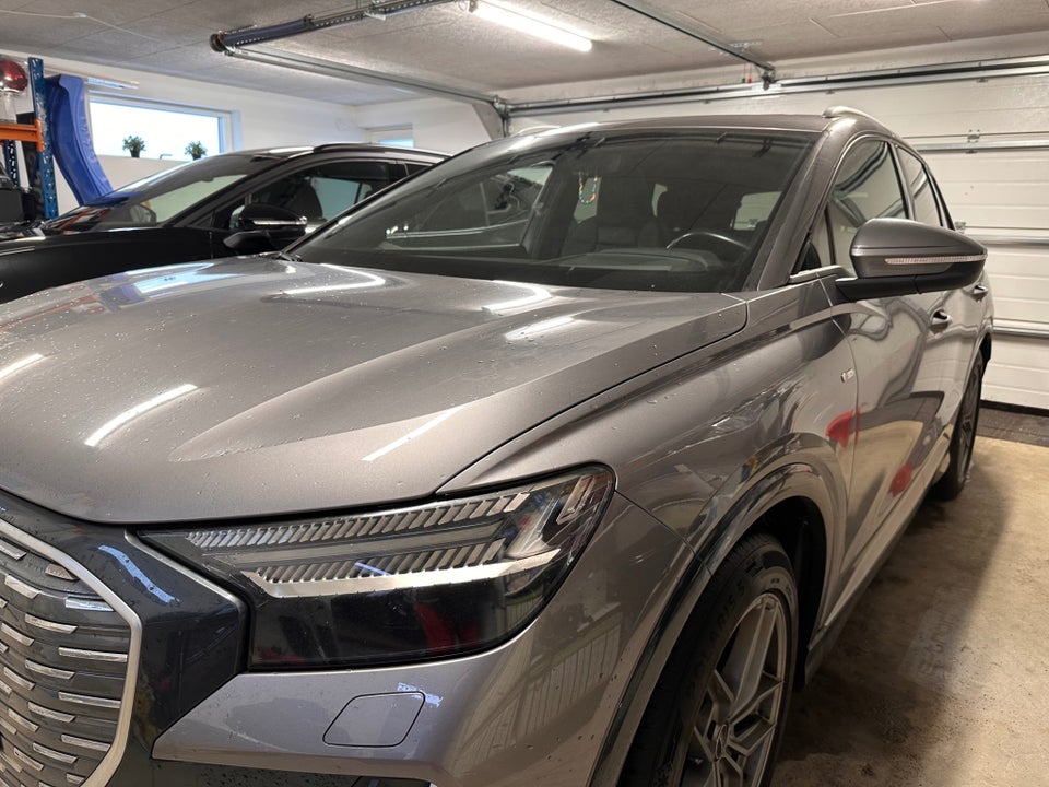 Audi Q4 e-tron 50 S-line quattro 5d