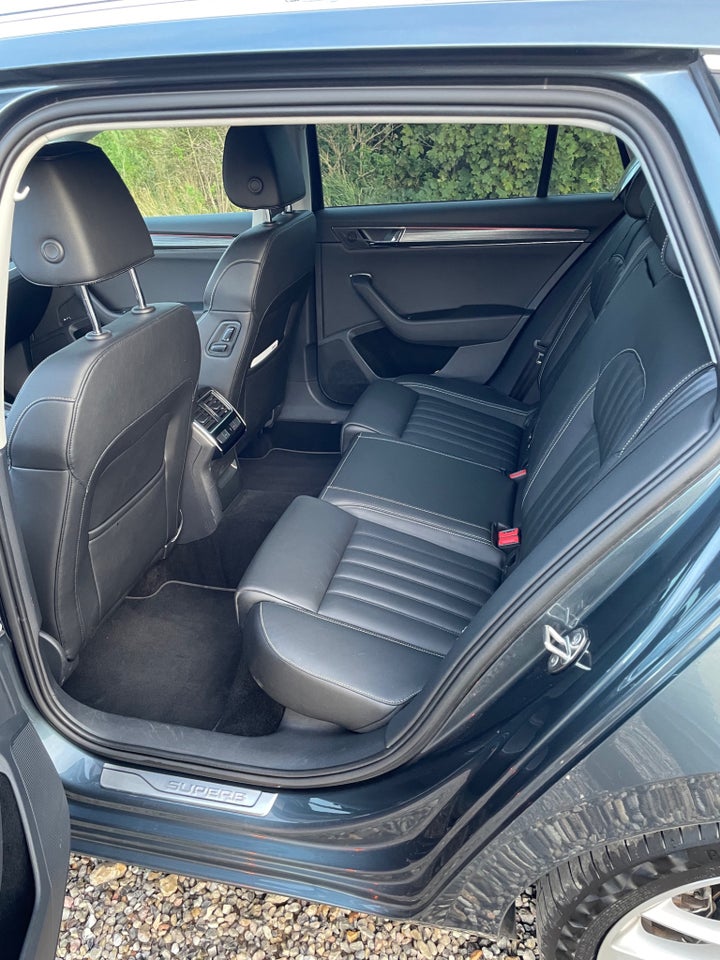Skoda Superb 2,0 TDi 150 Business Executive Combi DSG 5d