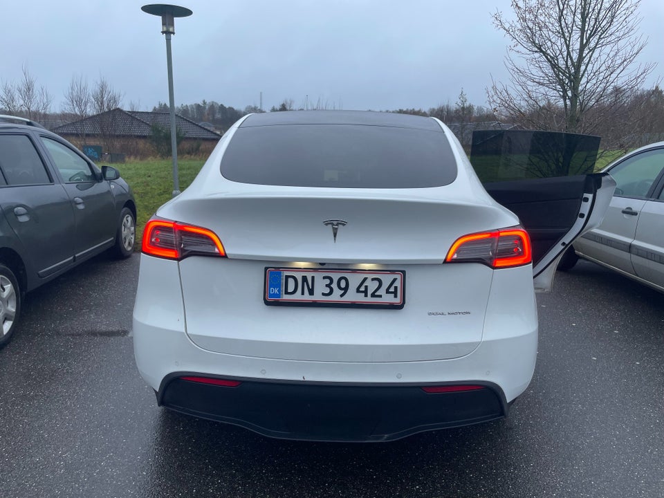 Tesla Model Y Long Range AWD 5d