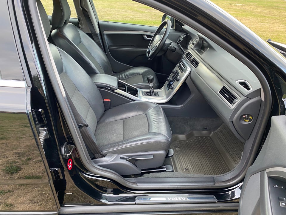 Volvo V70 2,0 D3 136 Kinetic 5d