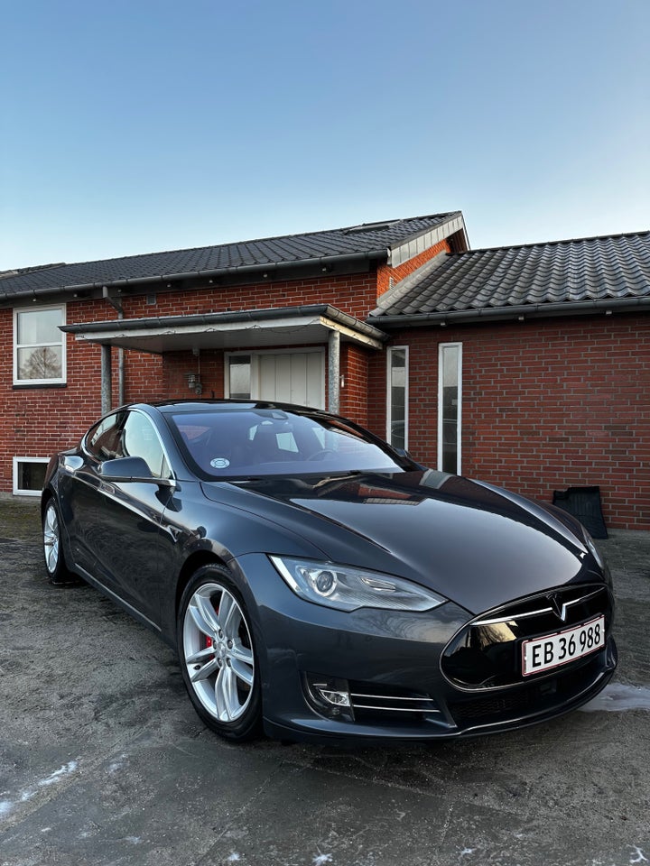 Tesla Model S P90D 5d