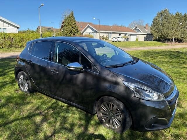 Peugeot 208 1,2 PureTech 82 Exclusive+ 5d
