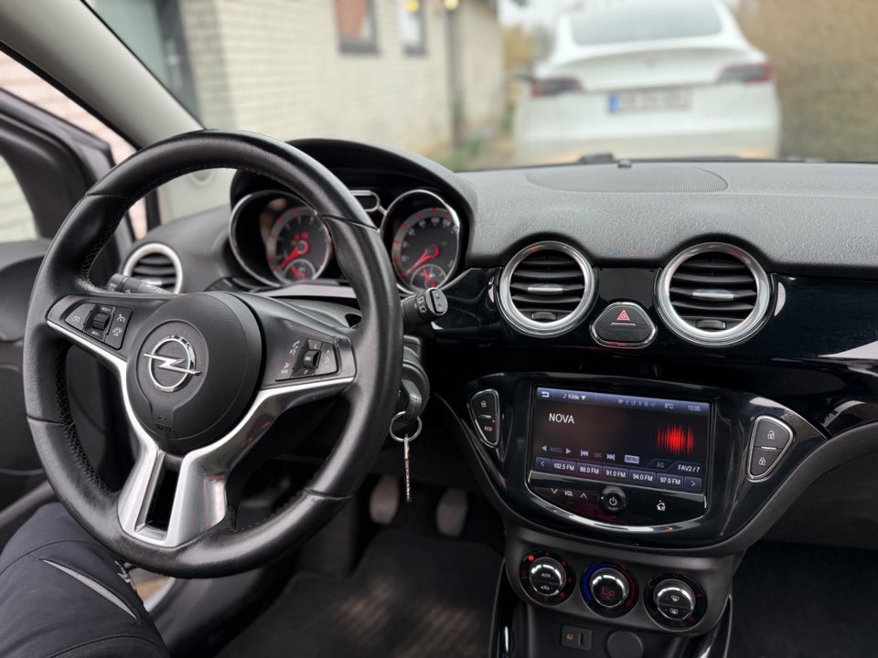 Opel Adam 1,4 87 Glam 3d