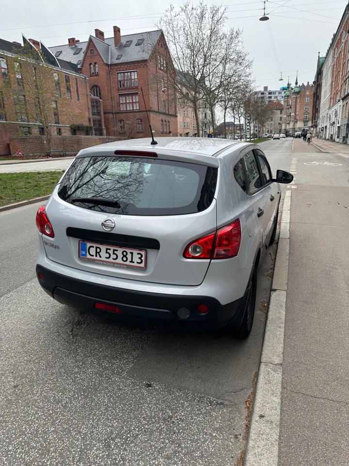 Nissan Qashqai 1,6 Acenta 5d
