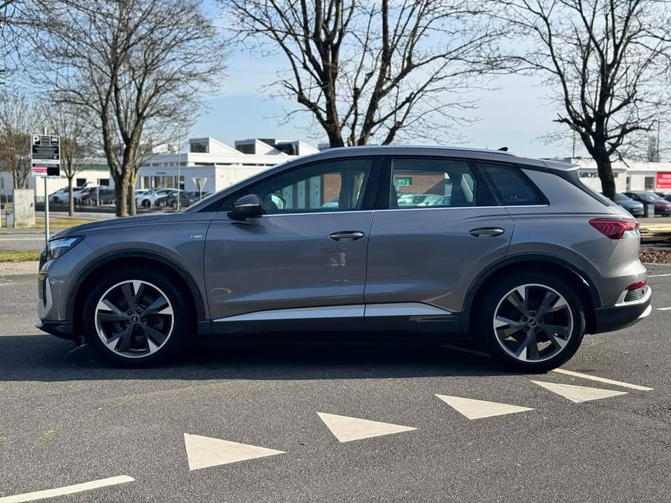 Audi Q4 e-tron 45 Progress 5d