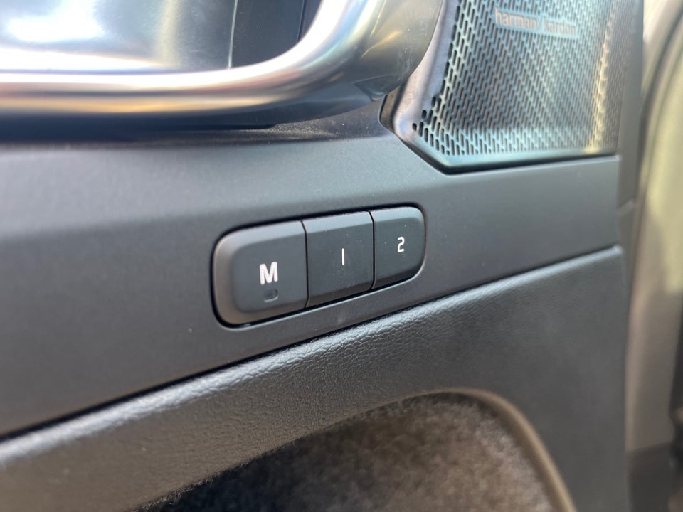 Volvo XC40 P8 ReCharge Twin Pro 5d