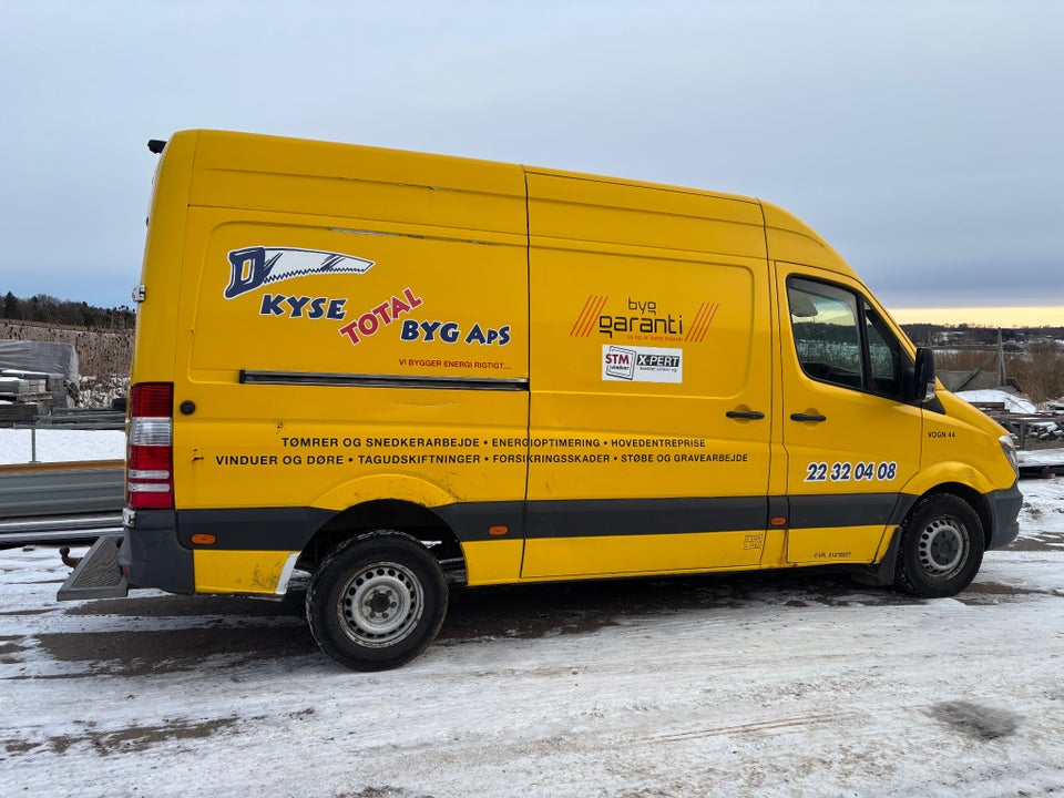 Mercedes Sprinter 319 3,0 CDi R2 Kassevogn 5d