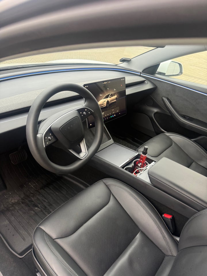 Tesla Model 3 Long Range AWD 4d