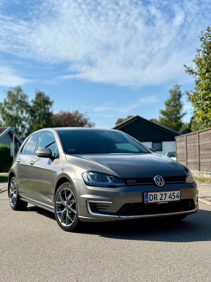 VW Golf VII 1,4 GTE DSG 5d