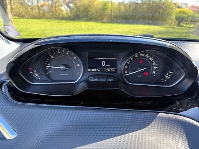 Peugeot 208 1,2 PureTech 82 Exclusive+ 5d