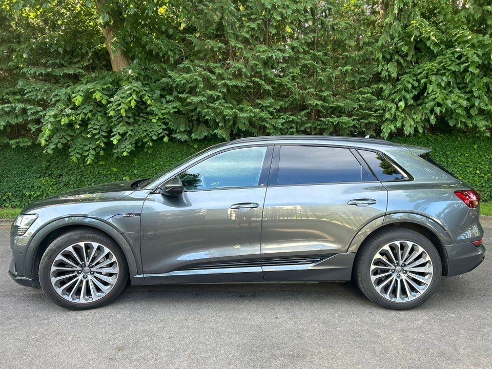 Audi e-tron 55 S-line quattro 5d