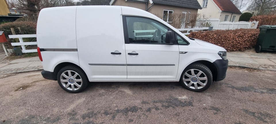 VW Caddy 2,0 TDi 102 DSG BMT Van 4d