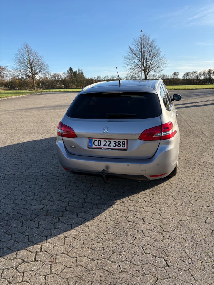 Peugeot 308 1,6 BlueHDi 120 Allure SW 5d