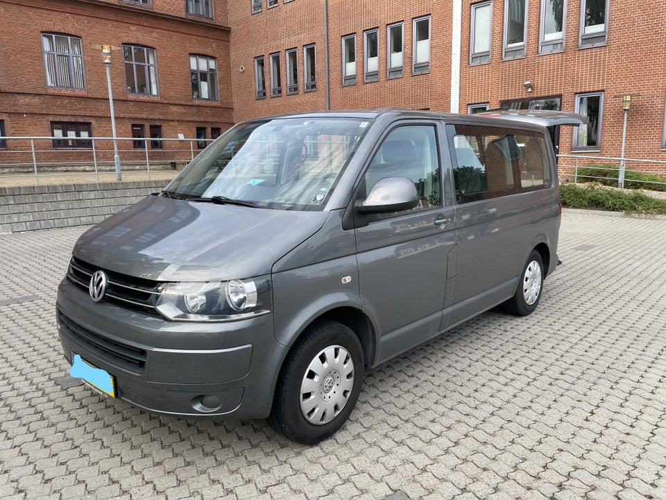 VW Caravelle 2,0 TDi 140 Comfortline DSG lang 4d