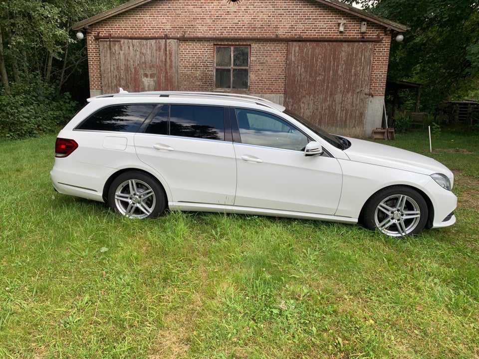 Mercedes E200 2,2 CDi Avantgarde stc. aut. 5d