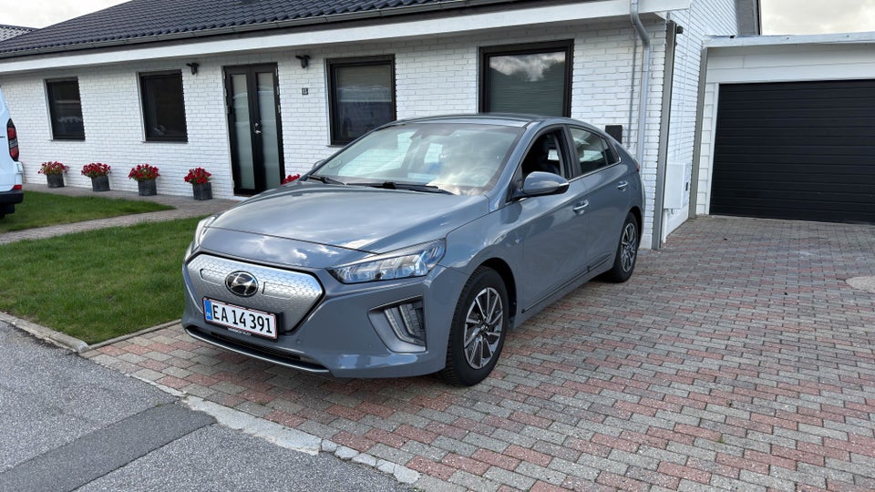 Hyundai Ioniq 40 EV Premium 5d