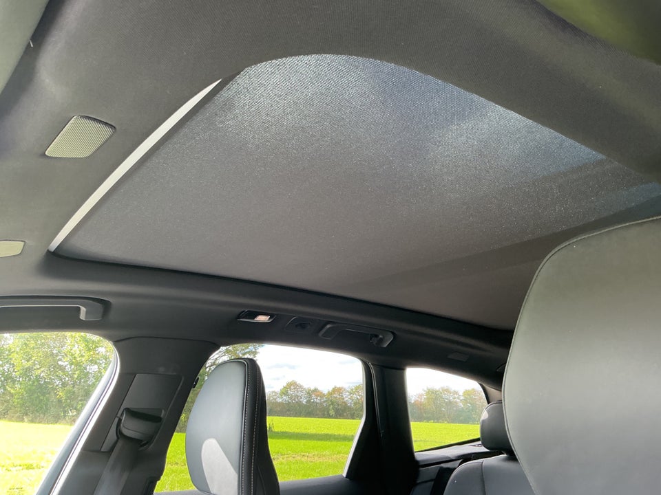 Volvo XC60 2,0 T6 ReCharge Black Edition aut. AWD 5d