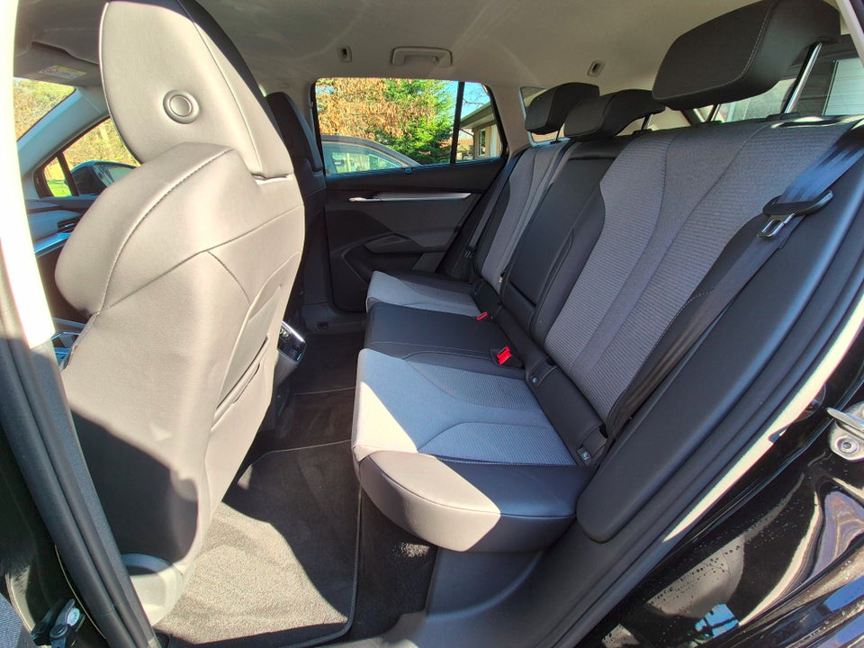 Skoda Enyaq 60 iV Premium 5d