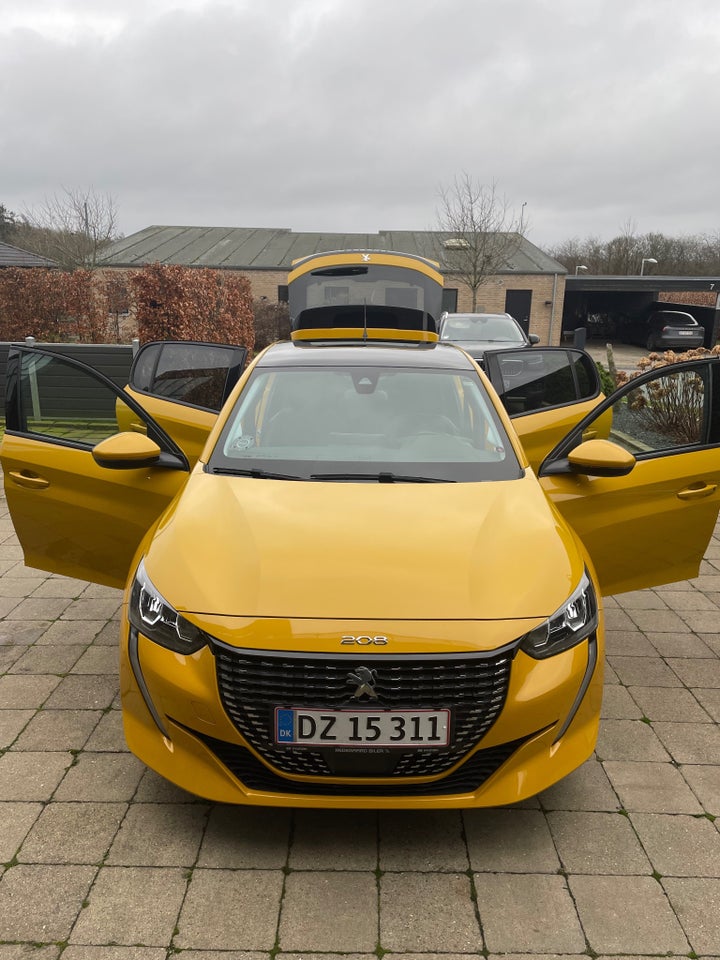 Peugeot 208 1,2 PureTech 100 Allure Sky Comfort 5d
