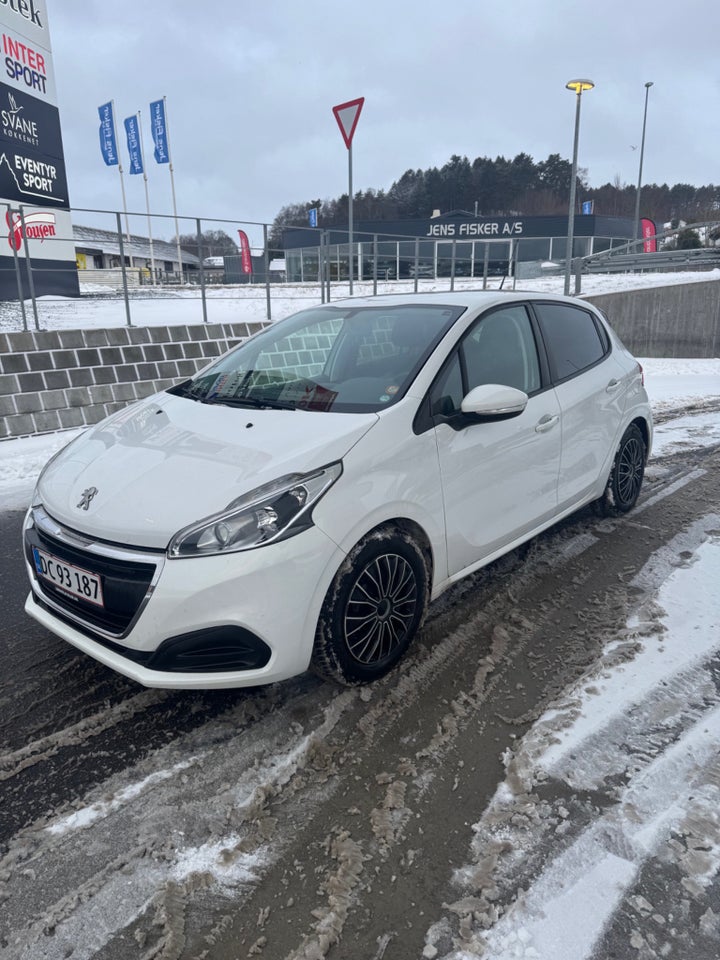 Peugeot 208 1,6 BlueHDi 100 Active 5d