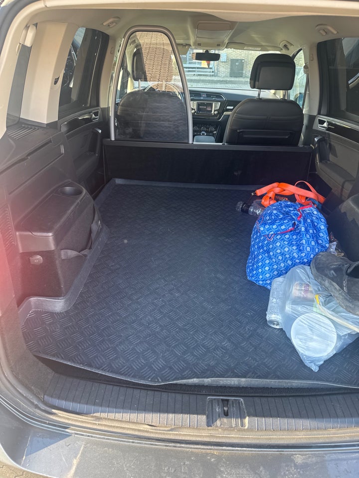 VW Touran 1,6 TDi 115 Highline Van 5d