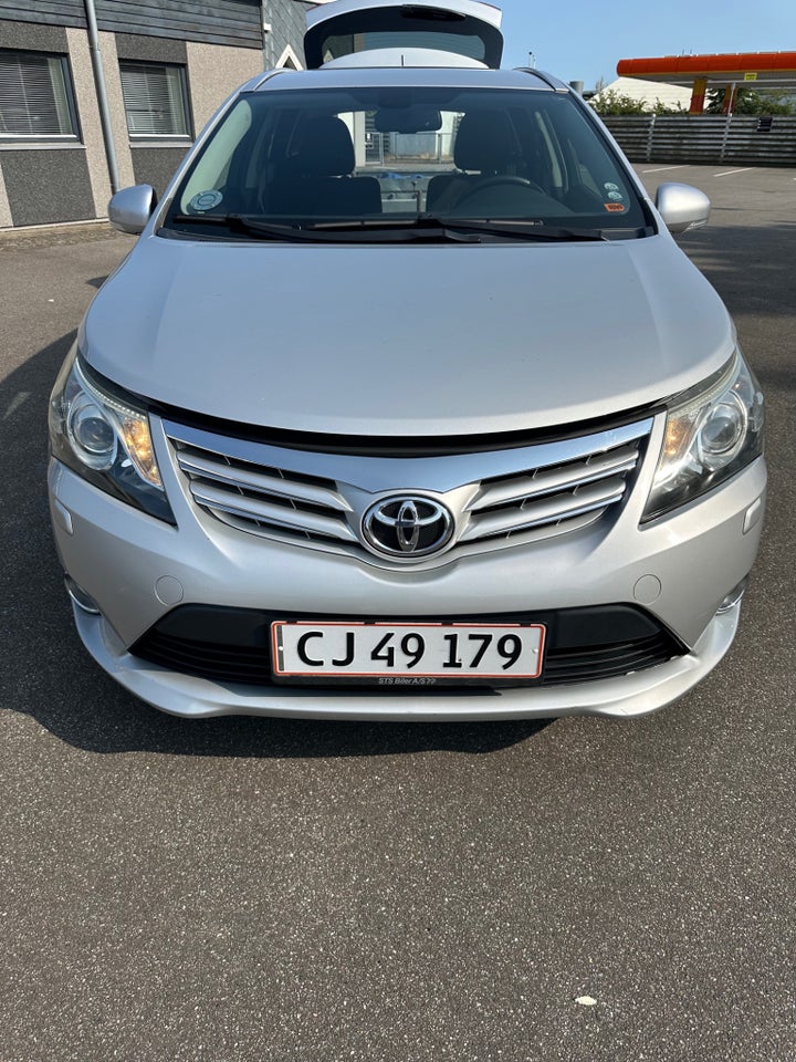 Toyota Avensis 1,8 VVT-i T2 Touch stc. 5d