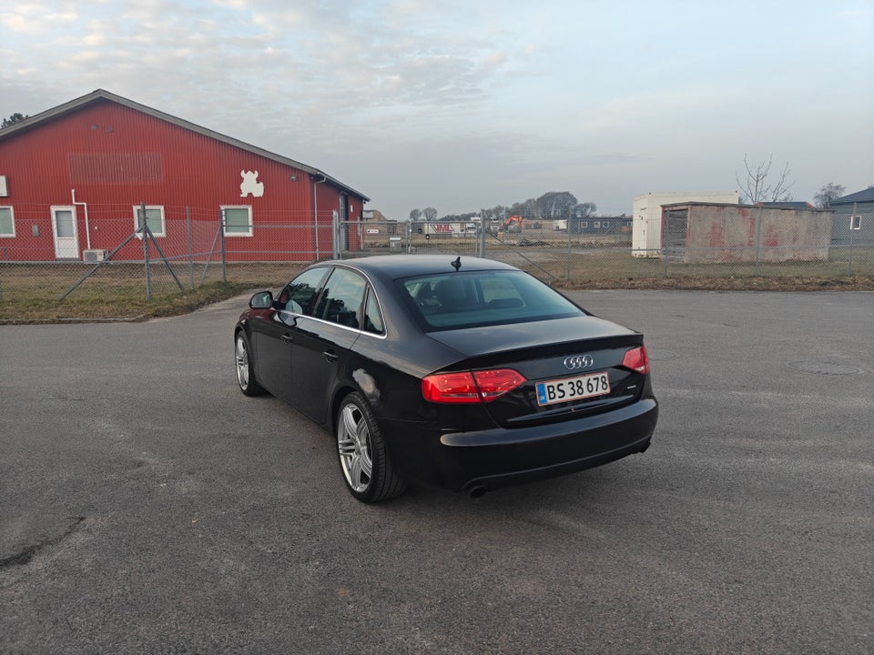 Audi A4 3,2 FSi quattro 4d