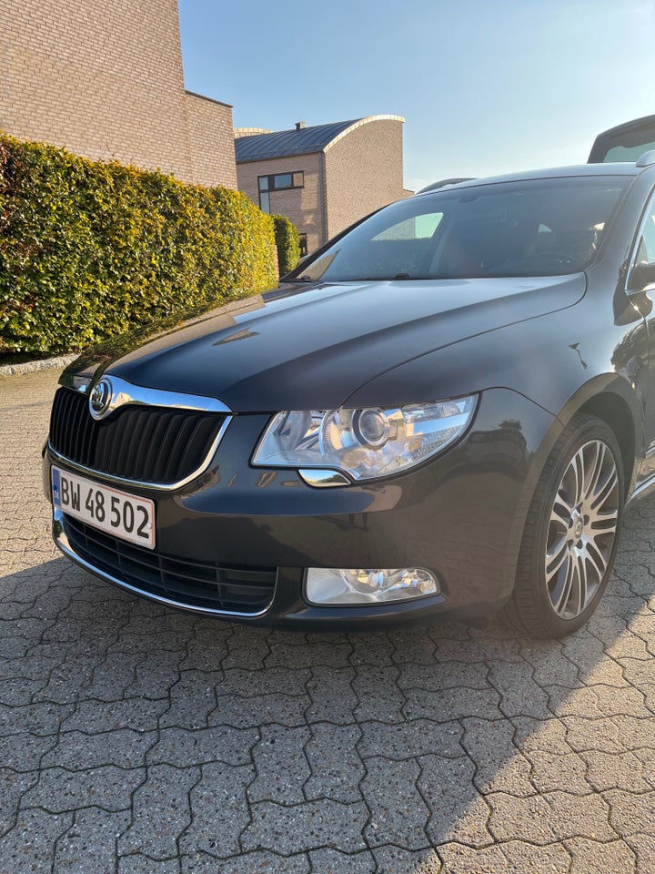 Skoda Superb 1,8 TSi 160 Elegance Combi DSG 5d