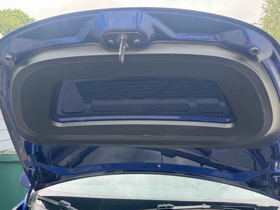 Tesla Model Y Long Range AWD 5d